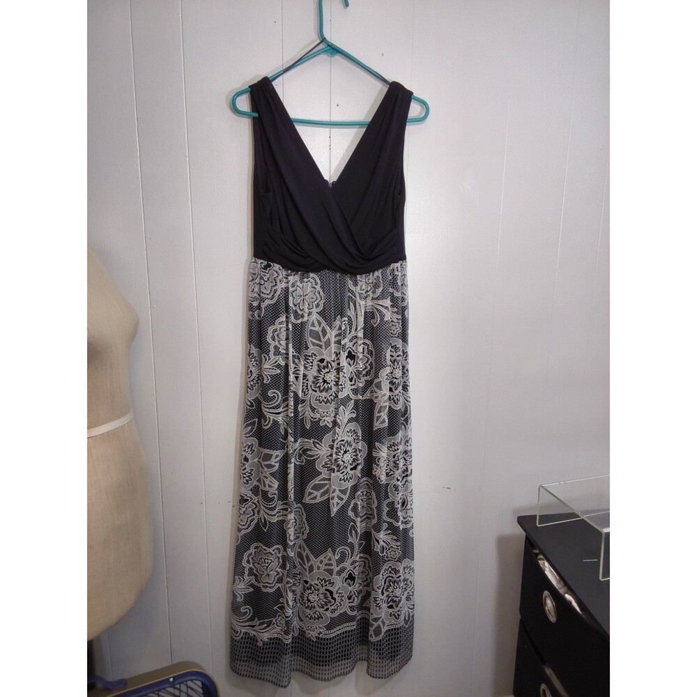 R&M Richards V-Neck Sleeveless draped bodice  lace blue & white  Maxi Dress